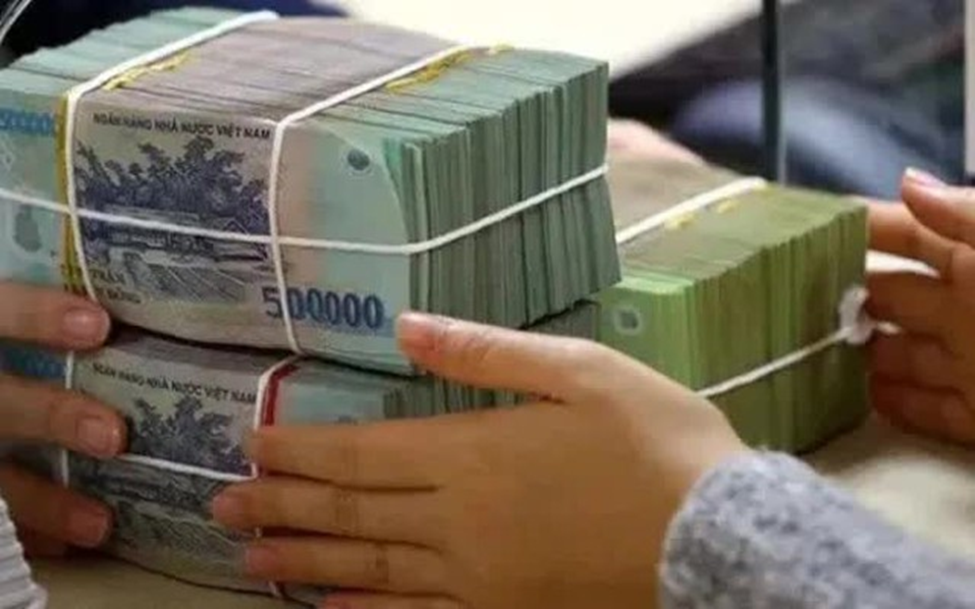 lãi suất ngân hàng 2026, xu hướng lãi suất Việt Nam, lãi suất huy động tăng, lãi suất tiết kiệm cao nhất, chính sách tiền tệ Việt Nam, áp lực thanh khoản ngân hàng, tăng trưởng tín dụng 2026, lãi suất và tỷ giá, đầu tư khi lãi suất tăng, thị trường tài chính Việt Nam